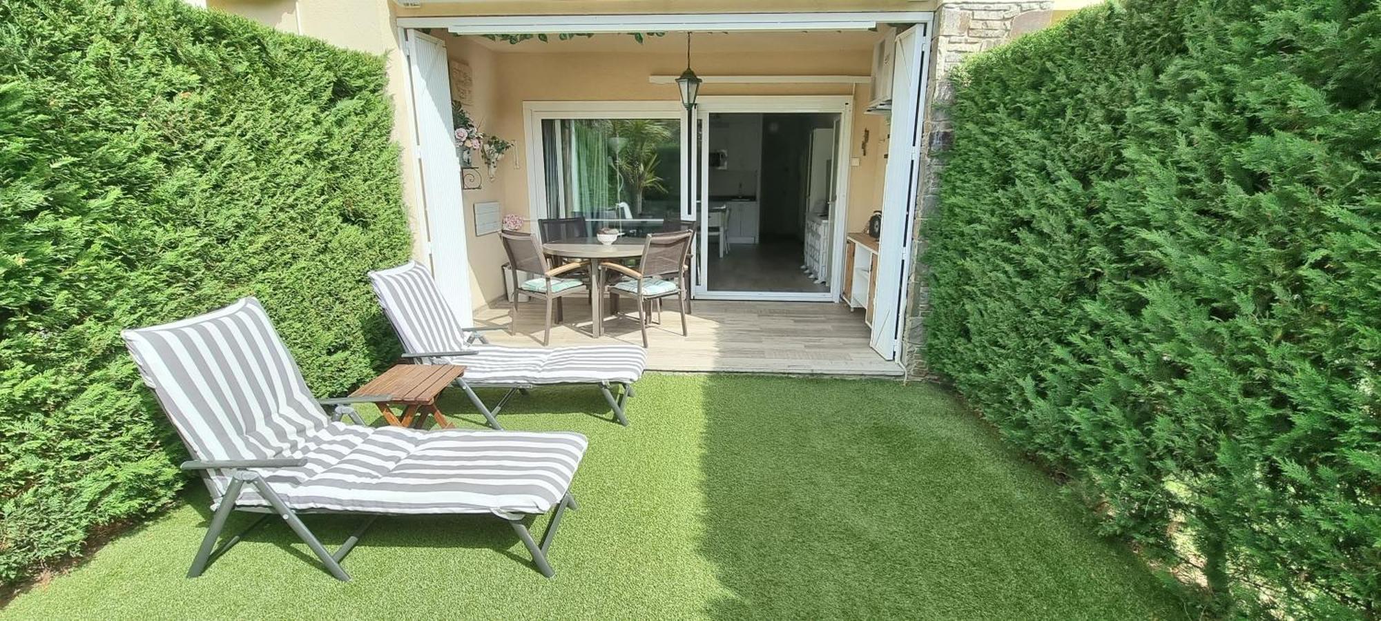 דירות ס'אגארו Vidabrava Sagaro Garden, Jardin Privado, Piscina, 150 M Playa מראה חיצוני תמונה